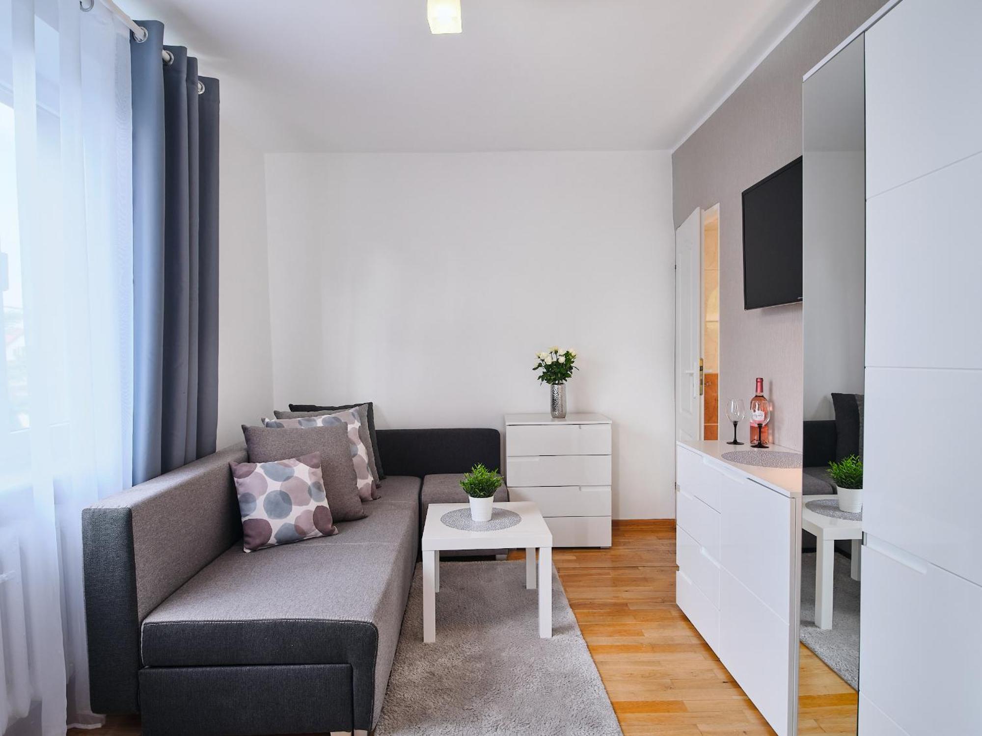 Loft Rooms 莱鲍 外观 照片